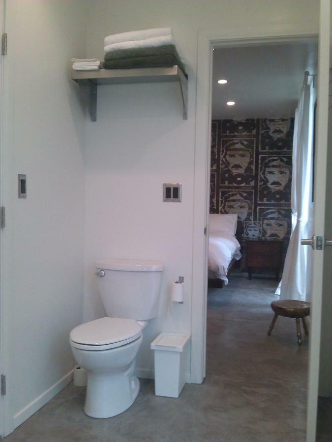 Ocean Front Vortex Female Hostel Private Rooms Free Bikes لوس أنجلوس المظهر الخارجي الصورة
